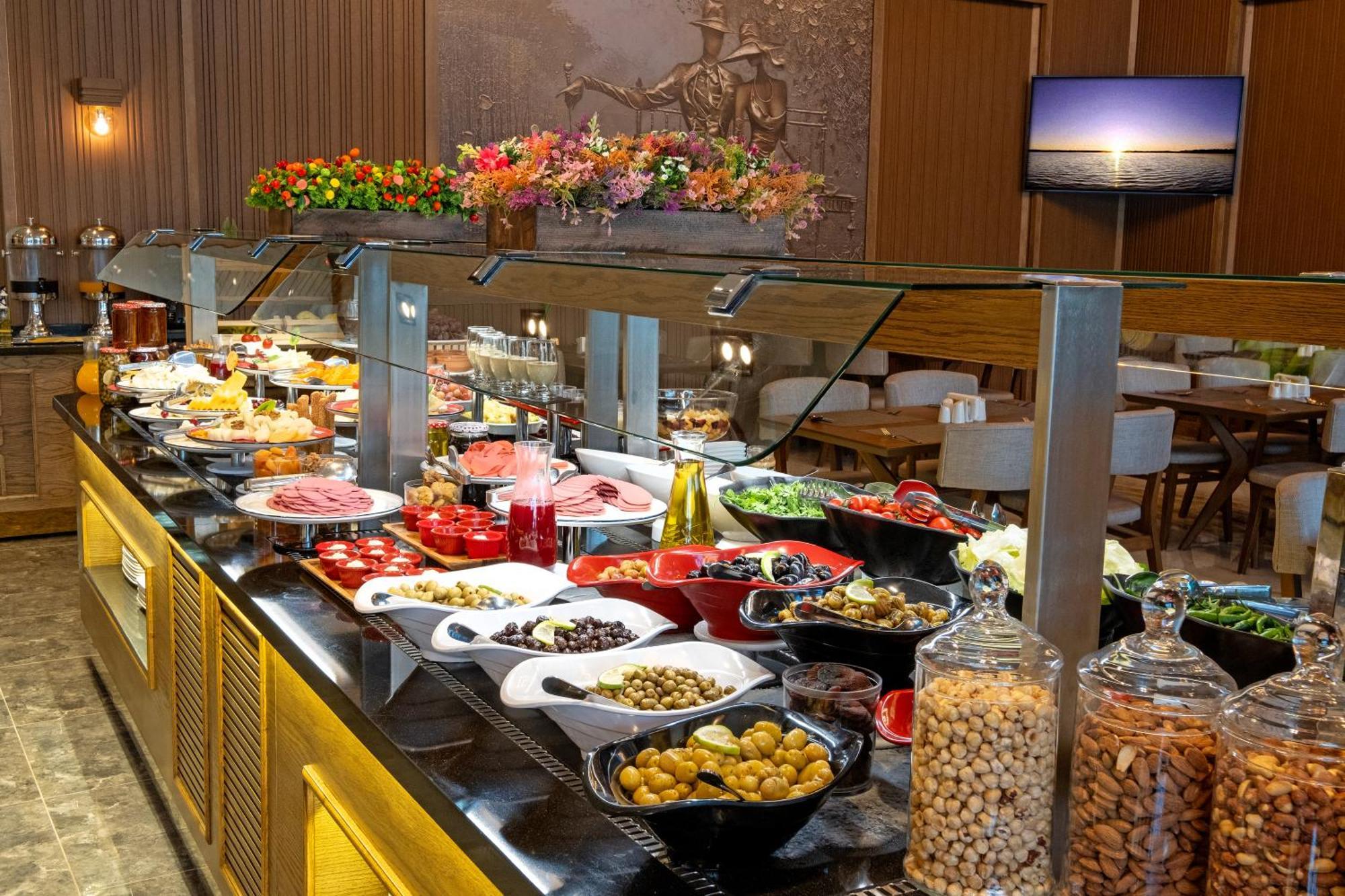 Park Dedeman Mersin Marina Çiftlik Buitenkant foto